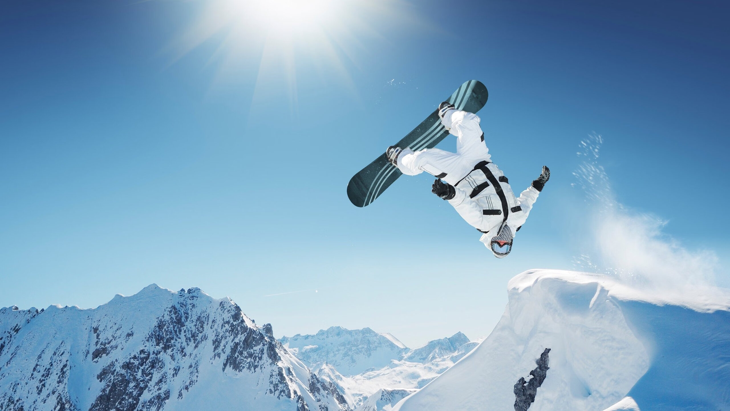 水球赛中希腊门将高接抵挡，希腊足球水平