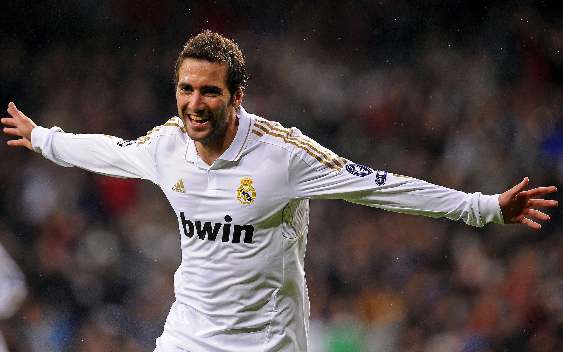 2014年以来首见！格里马尔多单场两球任意球进球，格里兹曼 内马尔